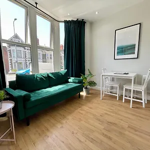 1 Bed 2 Person Centre Apartment